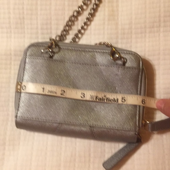 Kenneth Cole Reaction purse - Picture 4 of 8